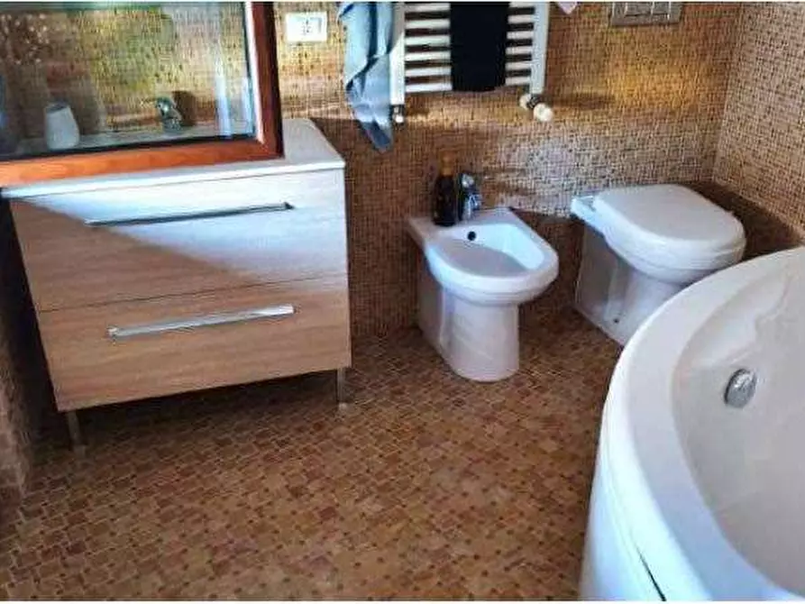 Immagine 30 di Appartamento in vendita  in Via Antonio Labriola 19 a Villafranca Di Verona