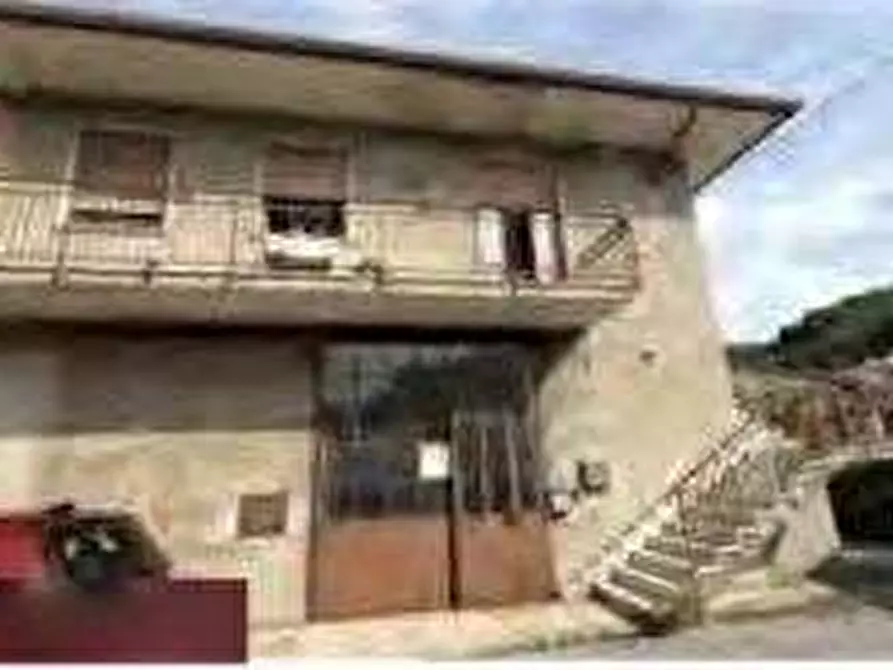 Immagine 5 di Appartamento in vendita  in Via G. Garibaldi  7 a Chiampo