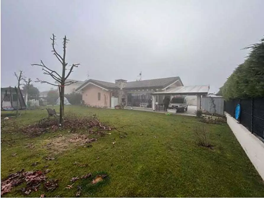 Immagine 7 di Villa in vendita  in Via Calzavara 239 a Veronella
