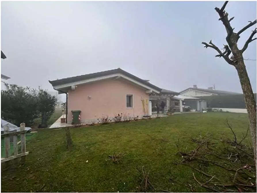 Immagine 8 di Villa in vendita  in Via Calzavara 239 a Veronella