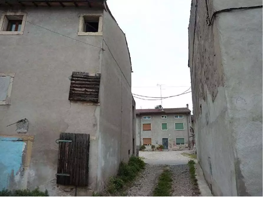 Immagine 4 di Villa in vendita  in Via mezzavilla 64 a Monteforte D'alpone