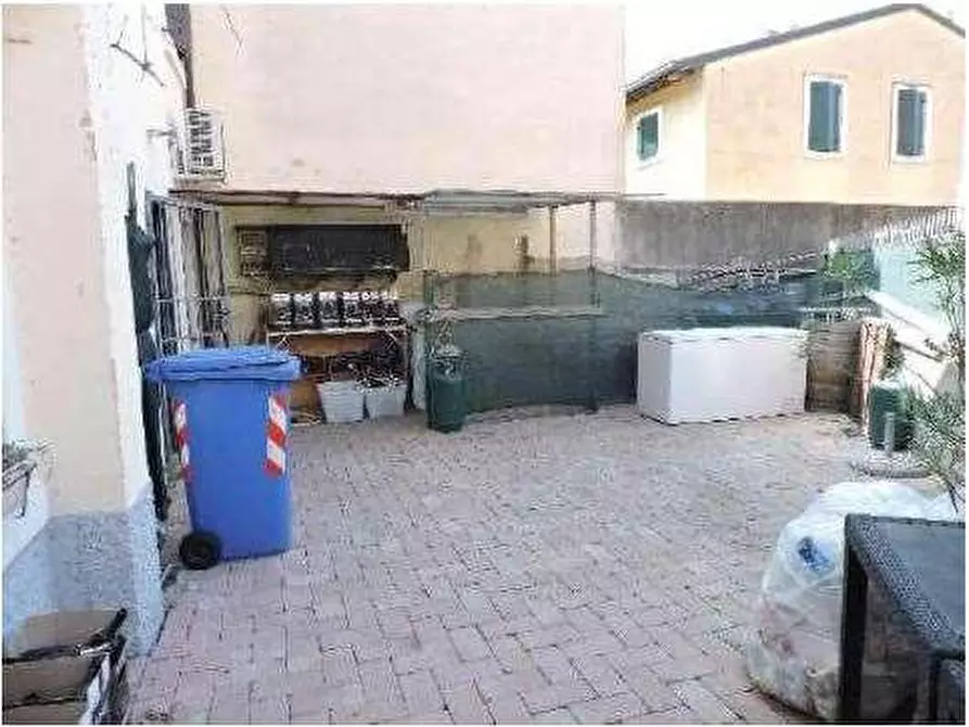 Immagine 6 di Negozio in vendita  in Piazza A. De Gasperi 34 a San Giovanni Lupatoto