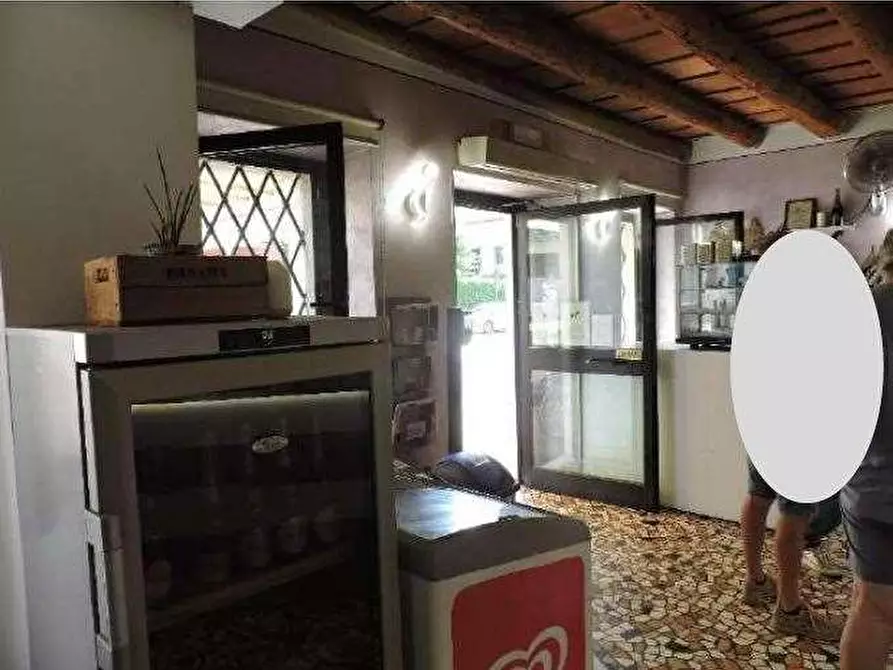 Immagine 7 di Negozio in vendita  in Piazza A. De Gasperi 34 a San Giovanni Lupatoto