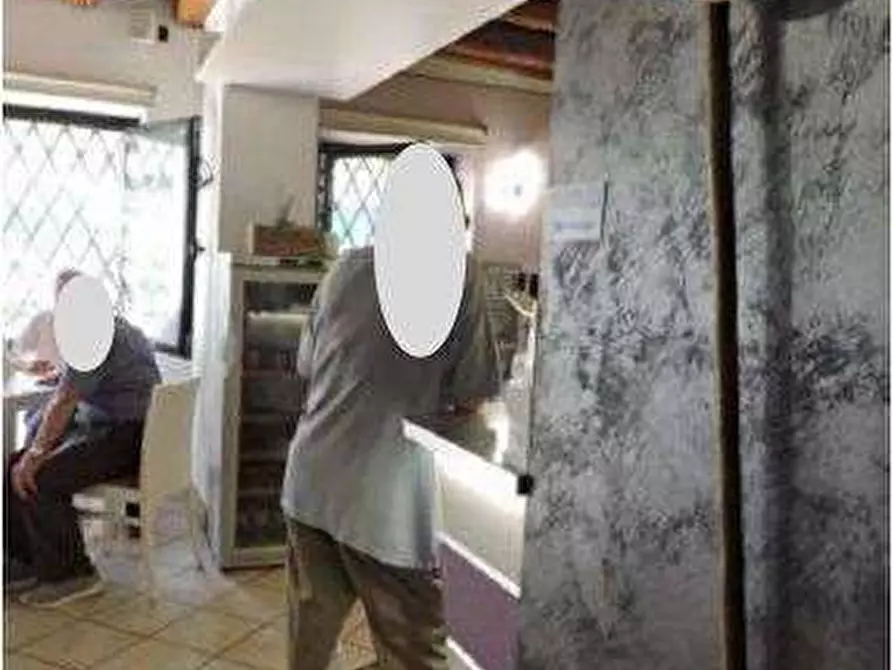 Immagine 8 di Negozio in vendita  in Piazza A. De Gasperi 34 a San Giovanni Lupatoto