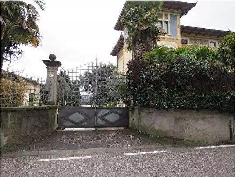 Immagine 3 di Villa in vendita  in Via Pozzo dell'Amore 41 a Affi