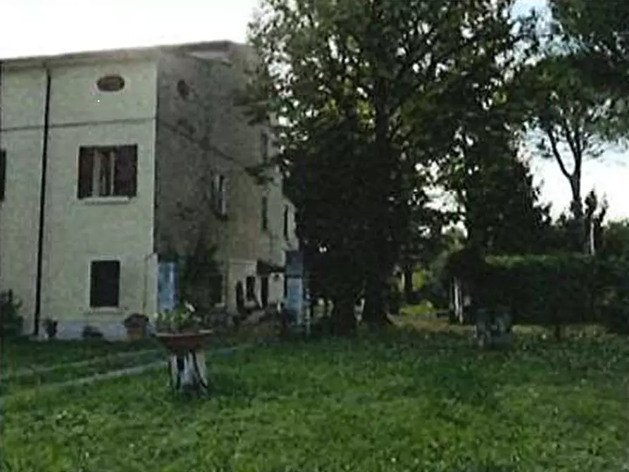 Immagine 1 di Appartamento in vendita  in Via Laghetto Squarà 15/a - 17 a Verona