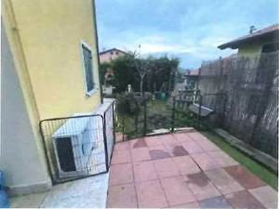 Immagine 42 di Appartamento in vendita  in Via Camillo Benso Conte di Cavour 3 a Sona