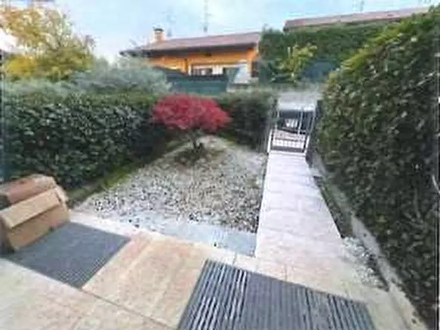 Immagine 40 di Appartamento in vendita  in Via Camillo Benso Conte di Cavour 3 a Sona