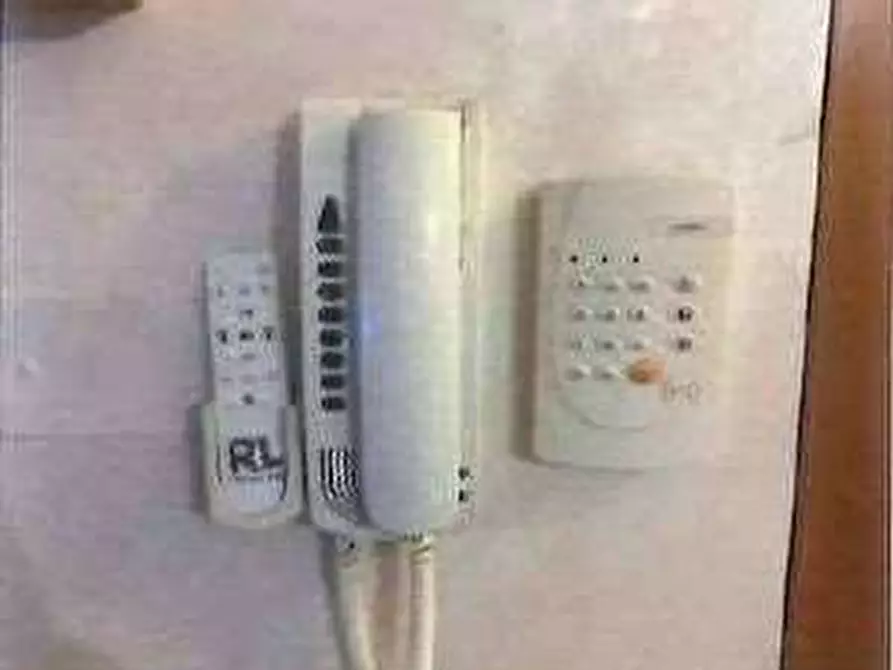 Immagine 21 di Appartamento in vendita  in Via Camillo Benso Conte di Cavour 3 a Sona