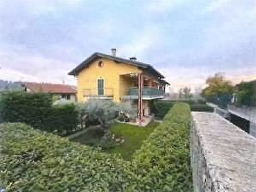 Immagine 1 di Appartamento in vendita  in Via Camillo Benso Conte di Cavour 3 a Sona