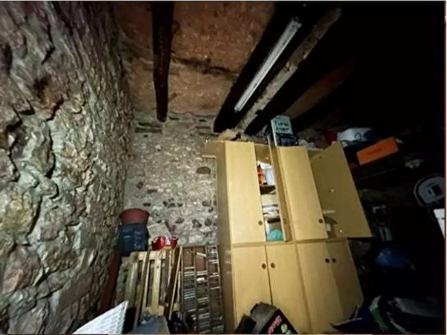 Immagine 6 di Porzione di casa in vendita  in Via Borgo Paglia 38 a Cerro Veronese