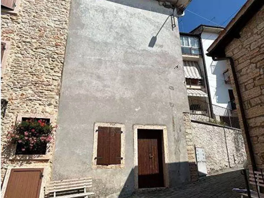 Immagine 2 di Porzione di casa in vendita  in Via Borgo Paglia 38 a Cerro Veronese