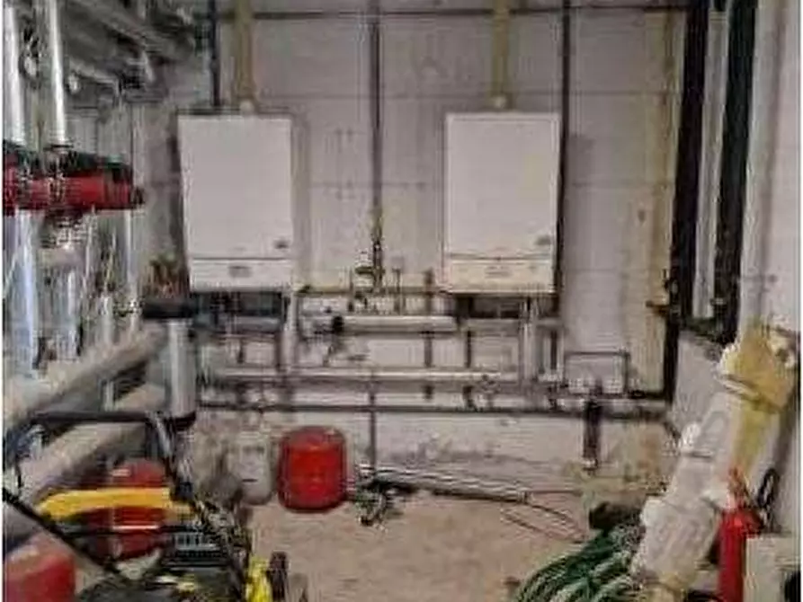 Immagine 18 di Negozio in vendita  in Via Saturno 33 a Zevio