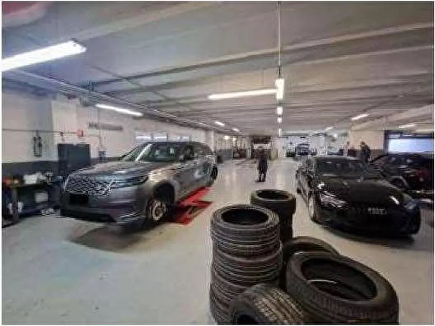 Immagine 16 di Negozio in vendita  in Via Saturno 33 a Zevio