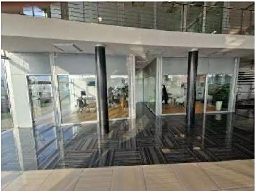 Immagine 7 di Negozio in vendita  in Via Saturno 33 a Zevio