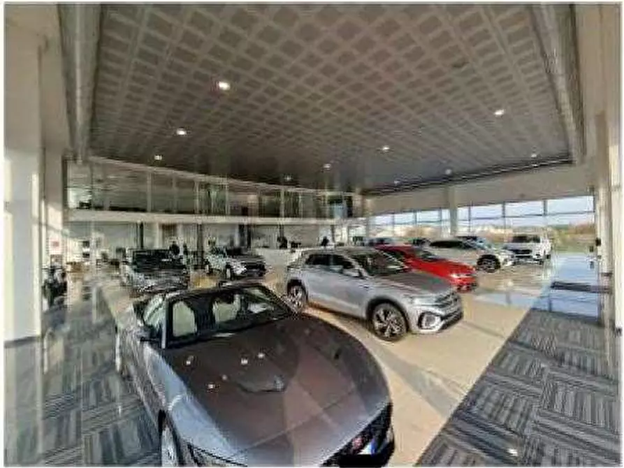 Immagine 6 di Negozio in vendita  in Via Saturno 33 a Zevio