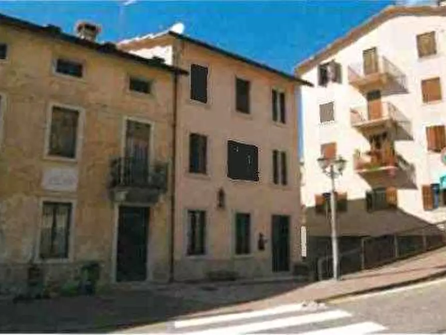 Immagine 1 di Porzione di casa in vendita  in Via Roma 22 a Bosco Chiesanuova