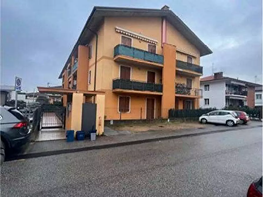Immagine 1 di Appartamento in vendita  in Galileo Galieli 14 a Lavagno