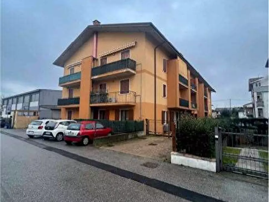 Immagine 3 di Appartamento in vendita  in Galileo Galieli 14 a Lavagno