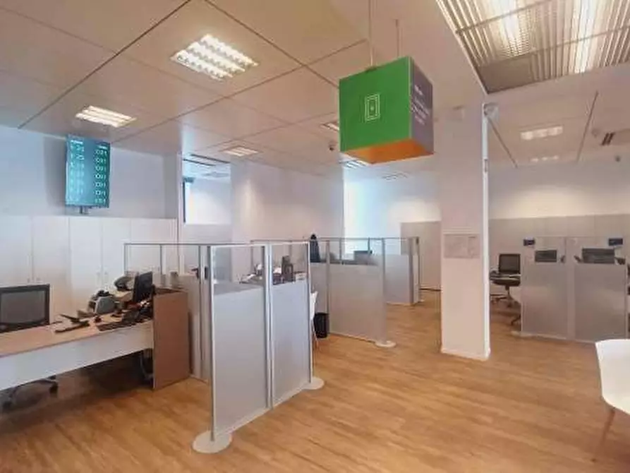 Immagine 13 di Negozio in vendita  in Via Luigi Galvani  7 a Verona