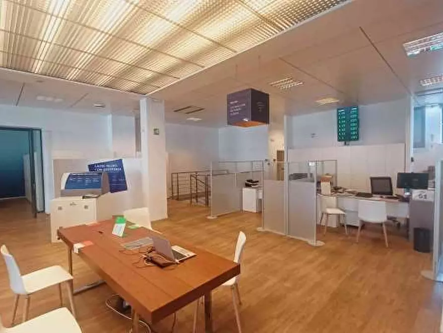 Immagine 14 di Negozio in vendita  in Via Luigi Galvani  7 a Verona