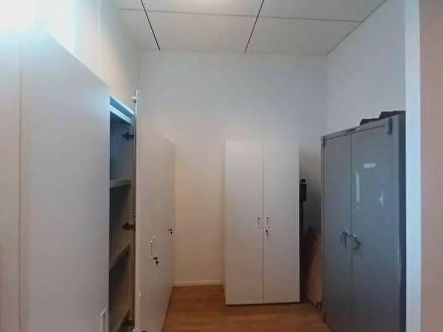 Immagine 18 di Negozio in vendita  in Via Luigi Galvani  7 a Verona