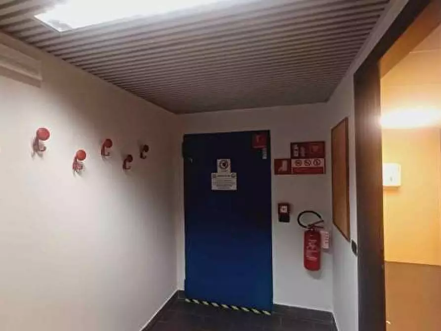 Immagine 24 di Negozio in vendita  in Via Luigi Galvani  7 a Verona