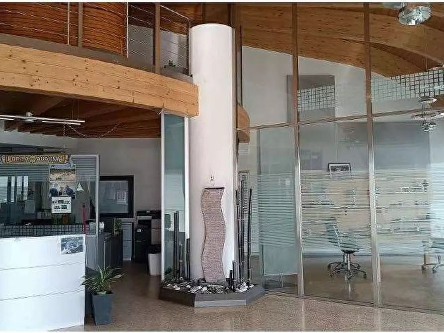 Immagine 12 di Magazzino in vendita  in Via Sacco 4 a Pescantina