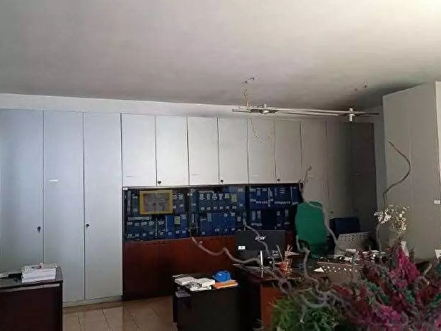 Immagine 32 di Magazzino in vendita  in Via Sacco 4 a Pescantina