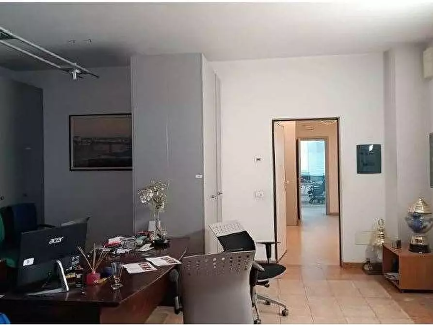 Immagine 35 di Magazzino in vendita  in Via Sacco 4 a Pescantina