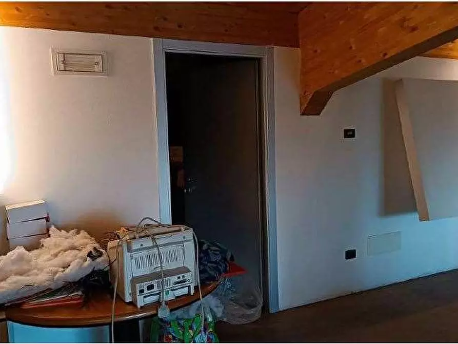 Immagine 48 di Magazzino in vendita  in Via Sacco 4 a Pescantina