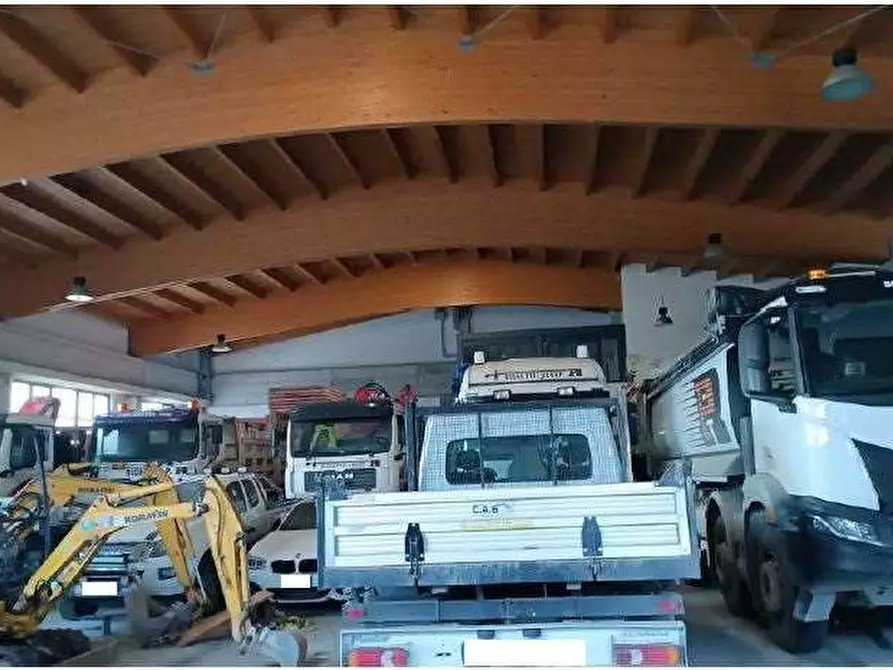 Immagine 51 di Magazzino in vendita  in Via Sacco 4 a Pescantina