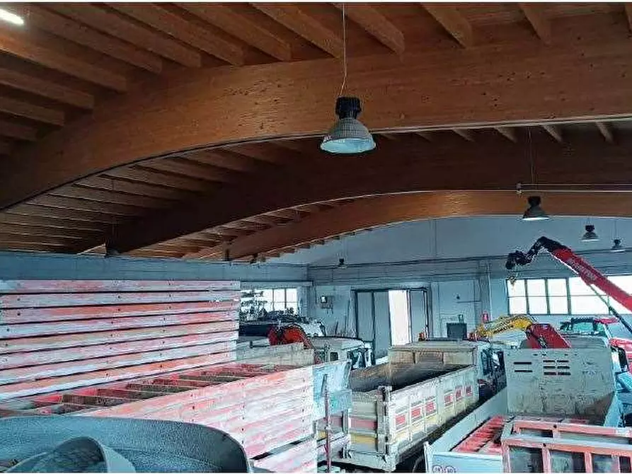 Immagine 61 di Magazzino in vendita  in Via Sacco 4 a Pescantina