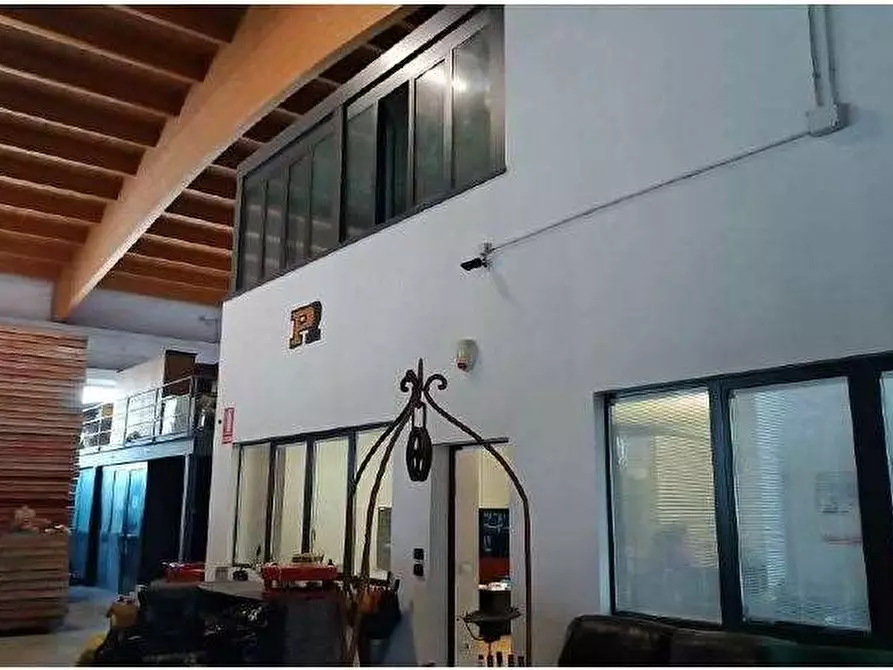 Immagine 62 di Magazzino in vendita  in Via Sacco 4 a Pescantina