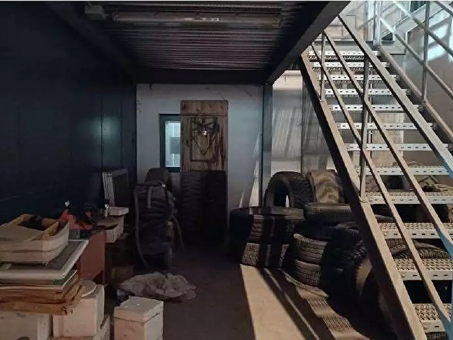 Immagine 65 di Magazzino in vendita  in Via Sacco 4 a Pescantina