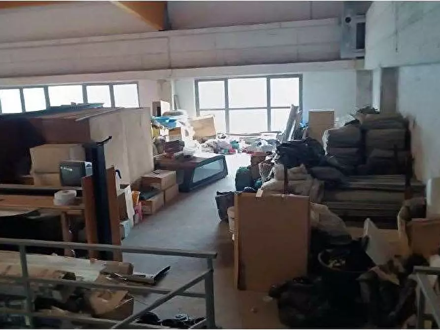 Immagine 66 di Magazzino in vendita  in Via Sacco 4 a Pescantina