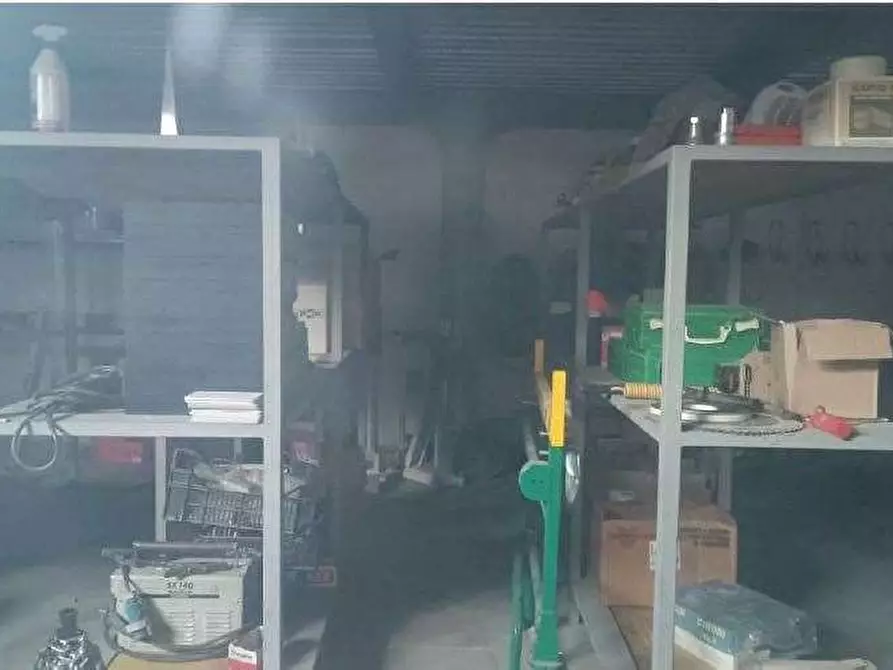 Immagine 69 di Magazzino in vendita  in Via Sacco 4 a Pescantina