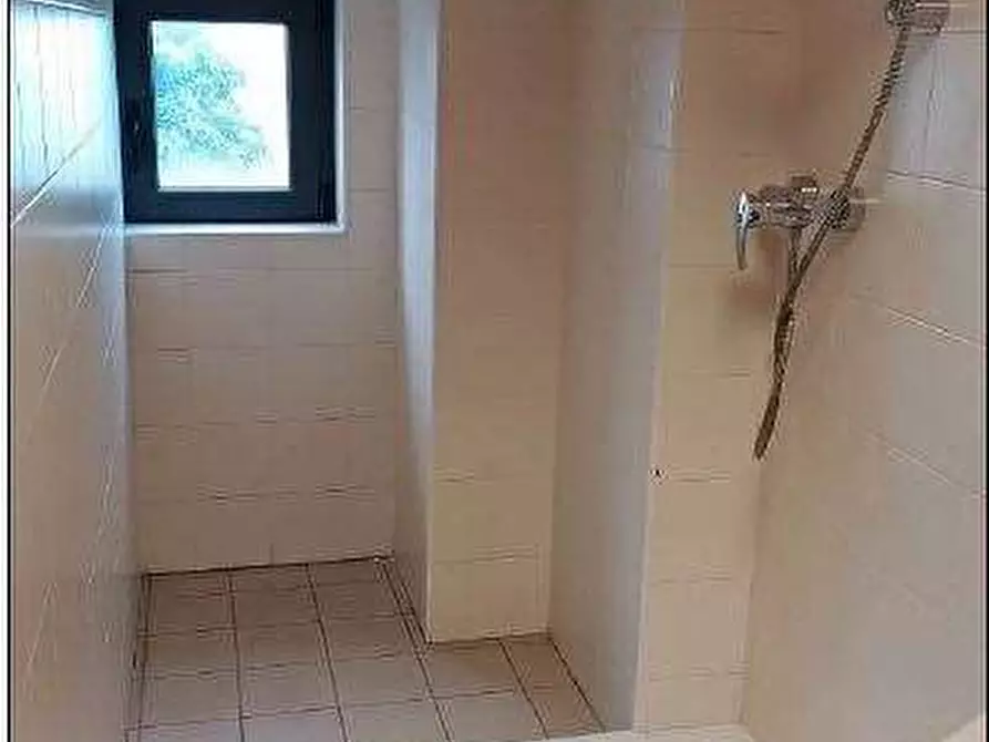 Immagine 74 di Magazzino in vendita  in Via Sacco 4 a Pescantina