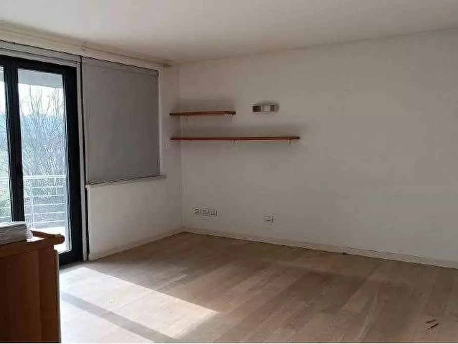 Immagine 85 di Magazzino in vendita  in Via Sacco 4 a Pescantina