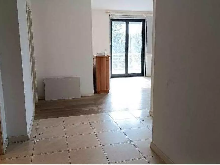 Immagine 87 di Magazzino in vendita  in Via Sacco 4 a Pescantina