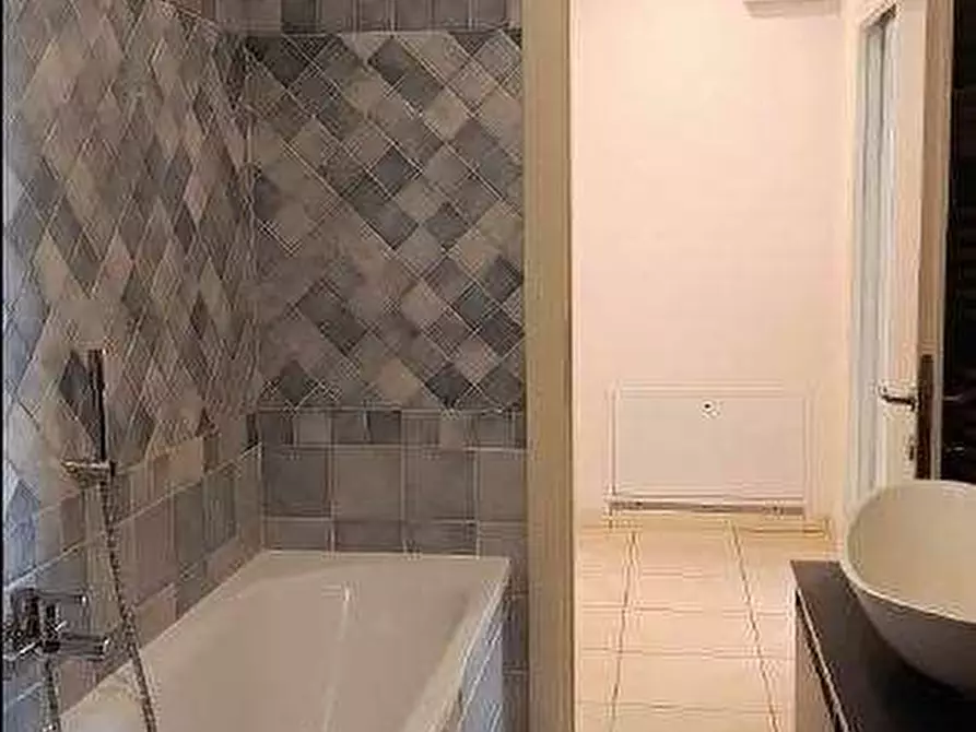 Immagine 103 di Magazzino in vendita  in Via Sacco 4 a Pescantina