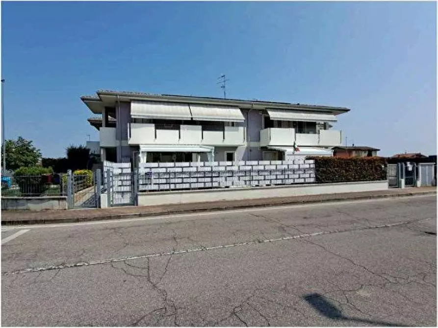 Immagine 1 di Appartamento in vendita  in Via Giovanni Paolo Secondo 4/D a Mozzecane