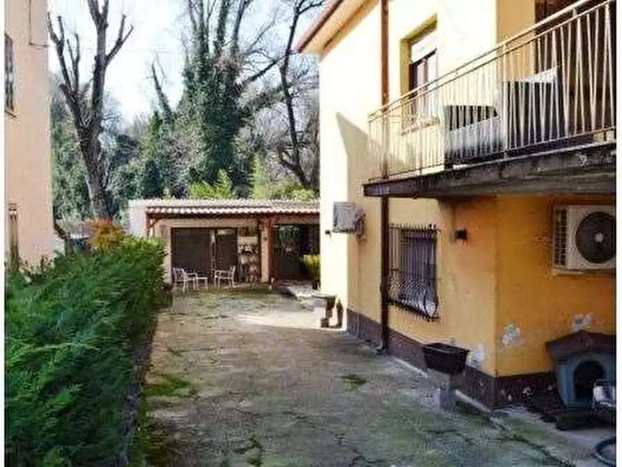 Immagine 5 di Appartamento in vendita  in Via Monsignor Fontana 21 a Isola Della Scala