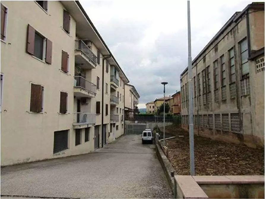 Immagine 4 di Appartamento in vendita  in Via Don Giovanni Battista Tessari 12 a Lavagno