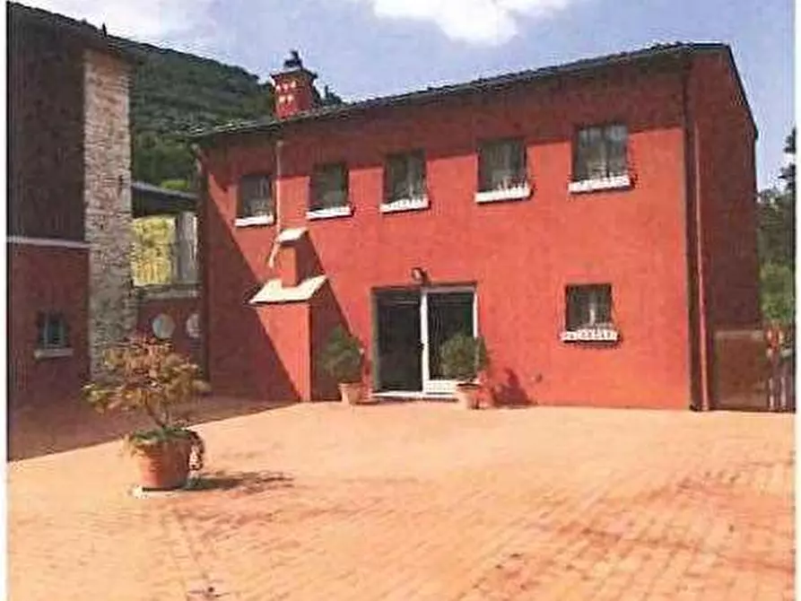 Immagine 1 di Porzione di casa in vendita  in Via Monte Recamao 10-12 a Verona