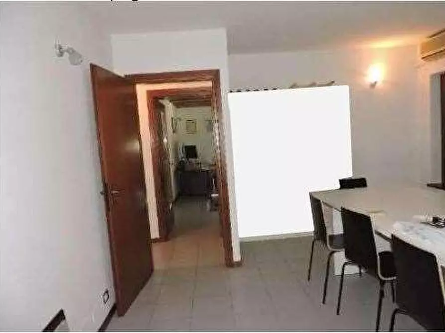 Immagine 13 di Ufficio in vendita  in Piazza A. De Gasperi 32 a San Giovanni Lupatoto