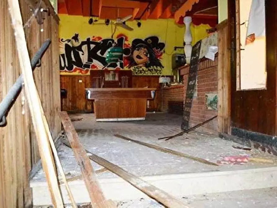 Immagine 17 di Negozio in vendita  in Via Roma 77 a Roncà