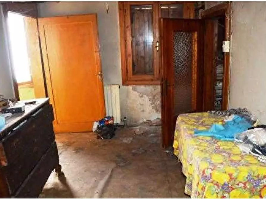 Immagine 27 di Negozio in vendita  in Via Roma 77 a Roncà