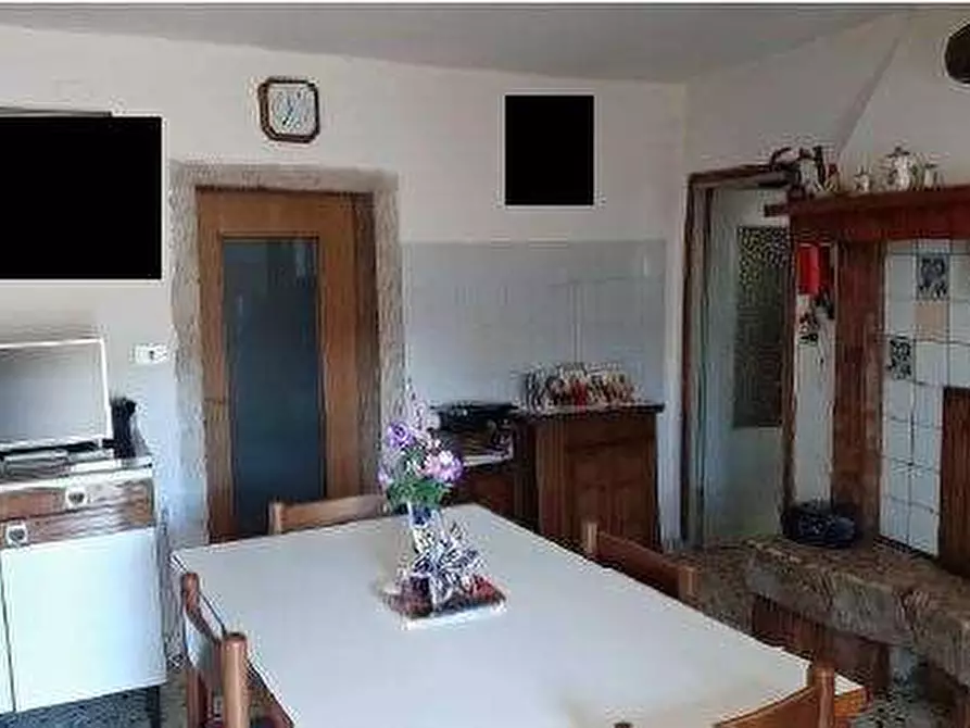 Immagine 4 di Porzione di casa in vendita  in Località Moie a Caprino Veronese