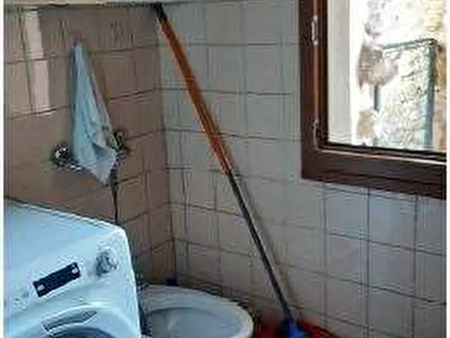 Immagine 14 di Porzione di casa in vendita  in Località Moie a Caprino Veronese